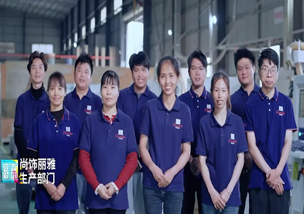 探店车规级地板背后的硬核工艺